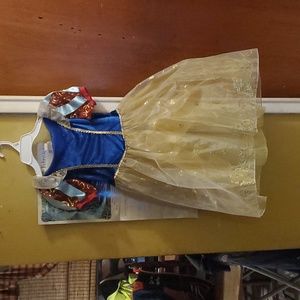 Dress up /Snow White